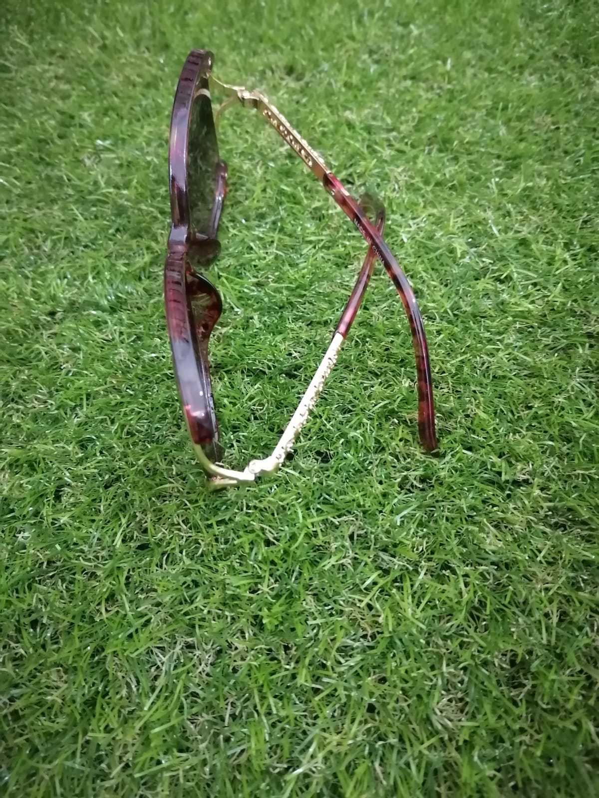 Lentes de sol con protección UV -Redondos Aro Corinto