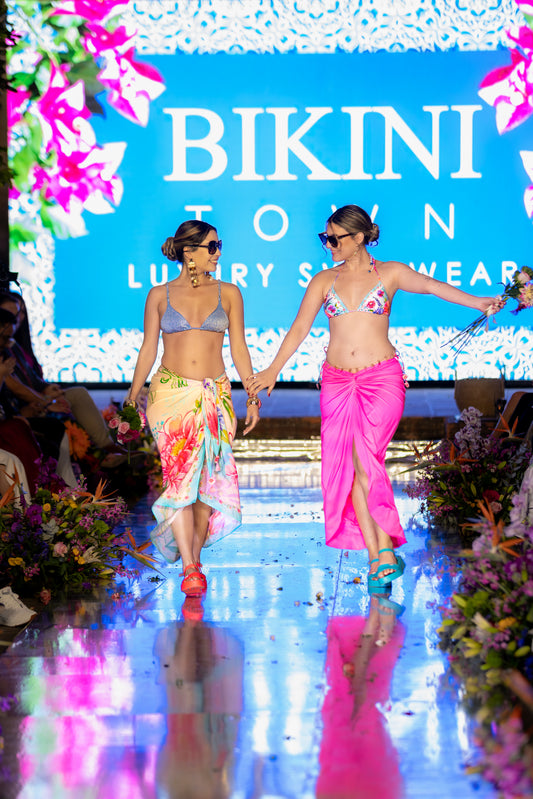 Top Triángulo AGUA BENDITA Lolita Chroma