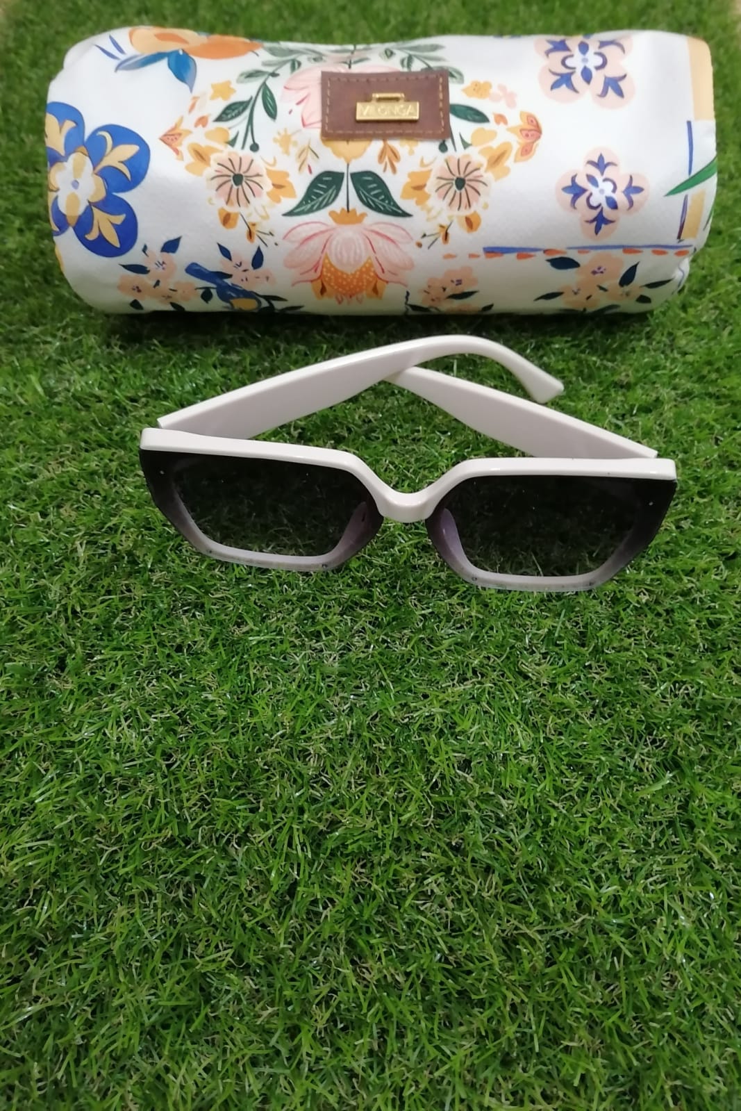 Lentes de sol con protección UV - Cuadrados Beige