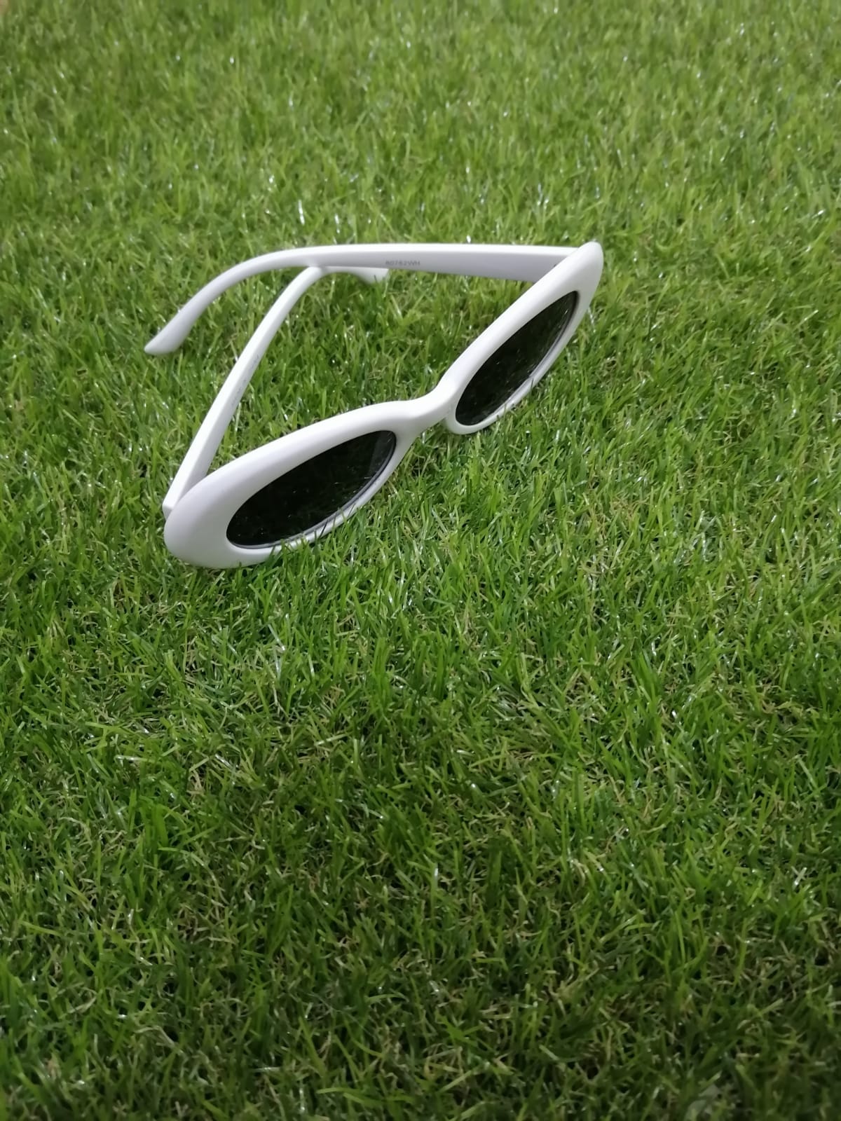 White UV protection sunglasses