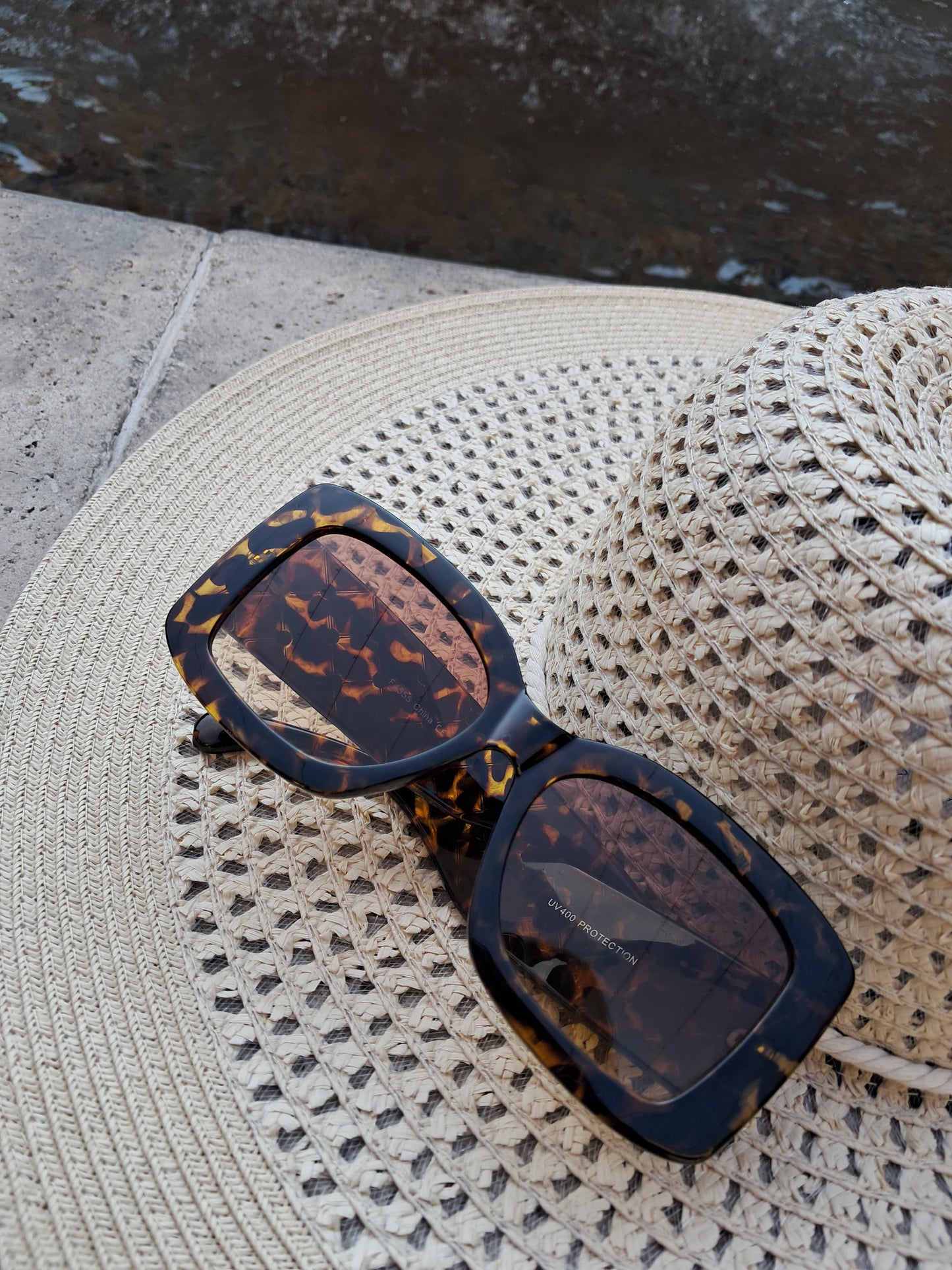 Sunglasses with UV protection - Tigrito Ring