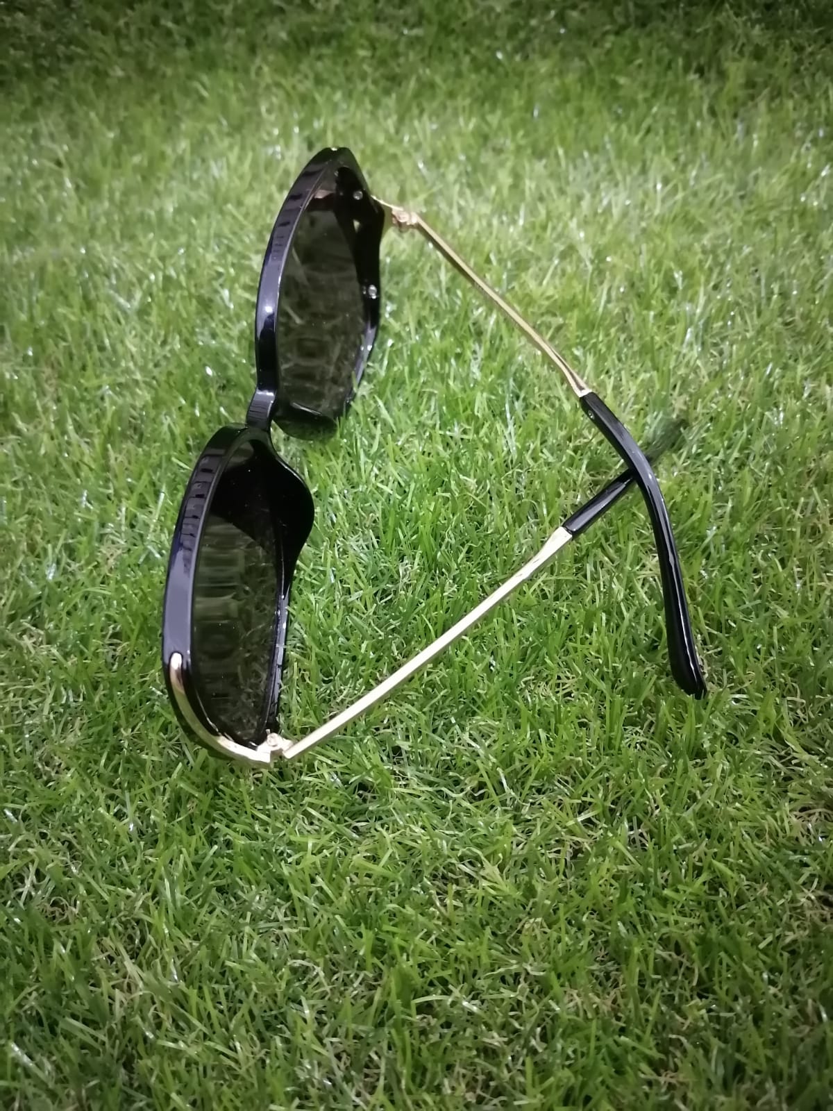 Lentes de sol con protección UV - Negros