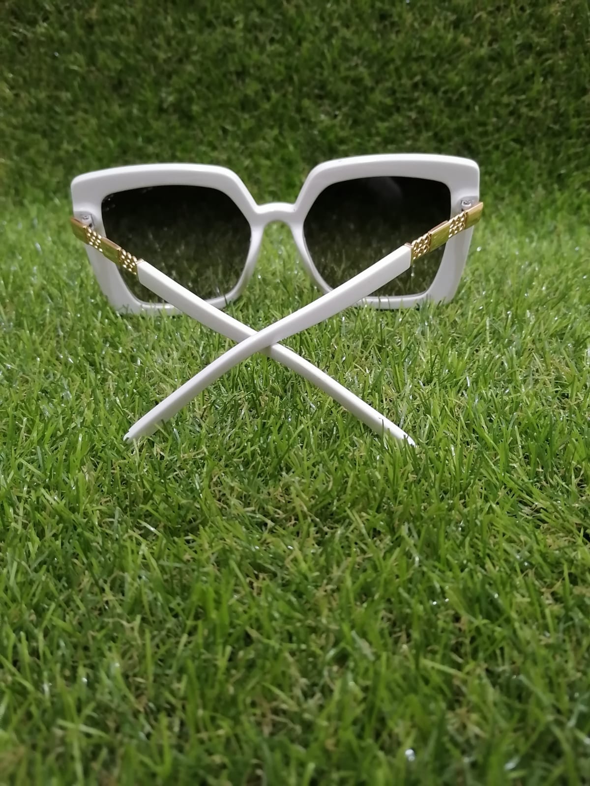 White UV protection sunglasses