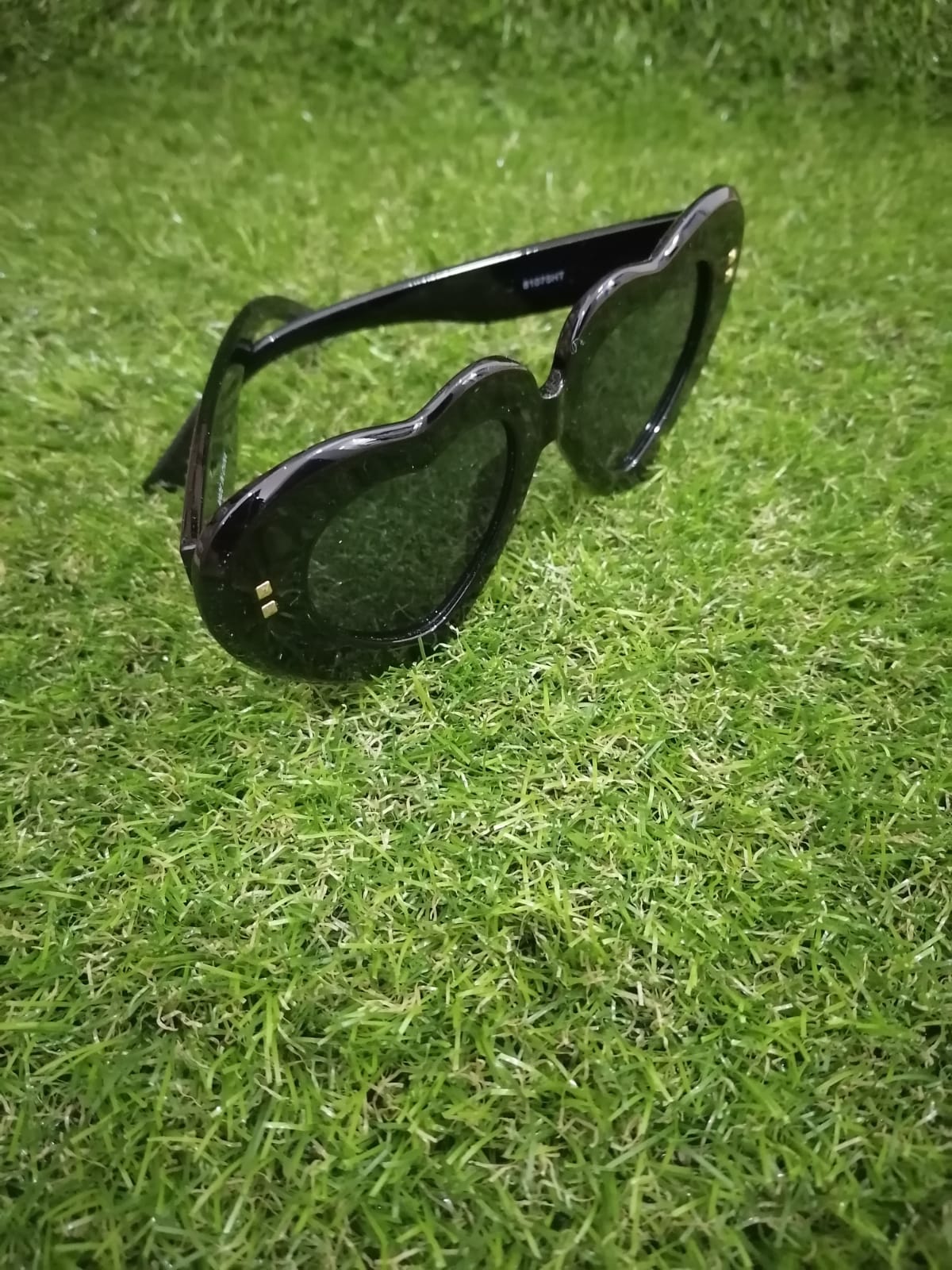 Lentes de sol con protección UV - Corazón Negros