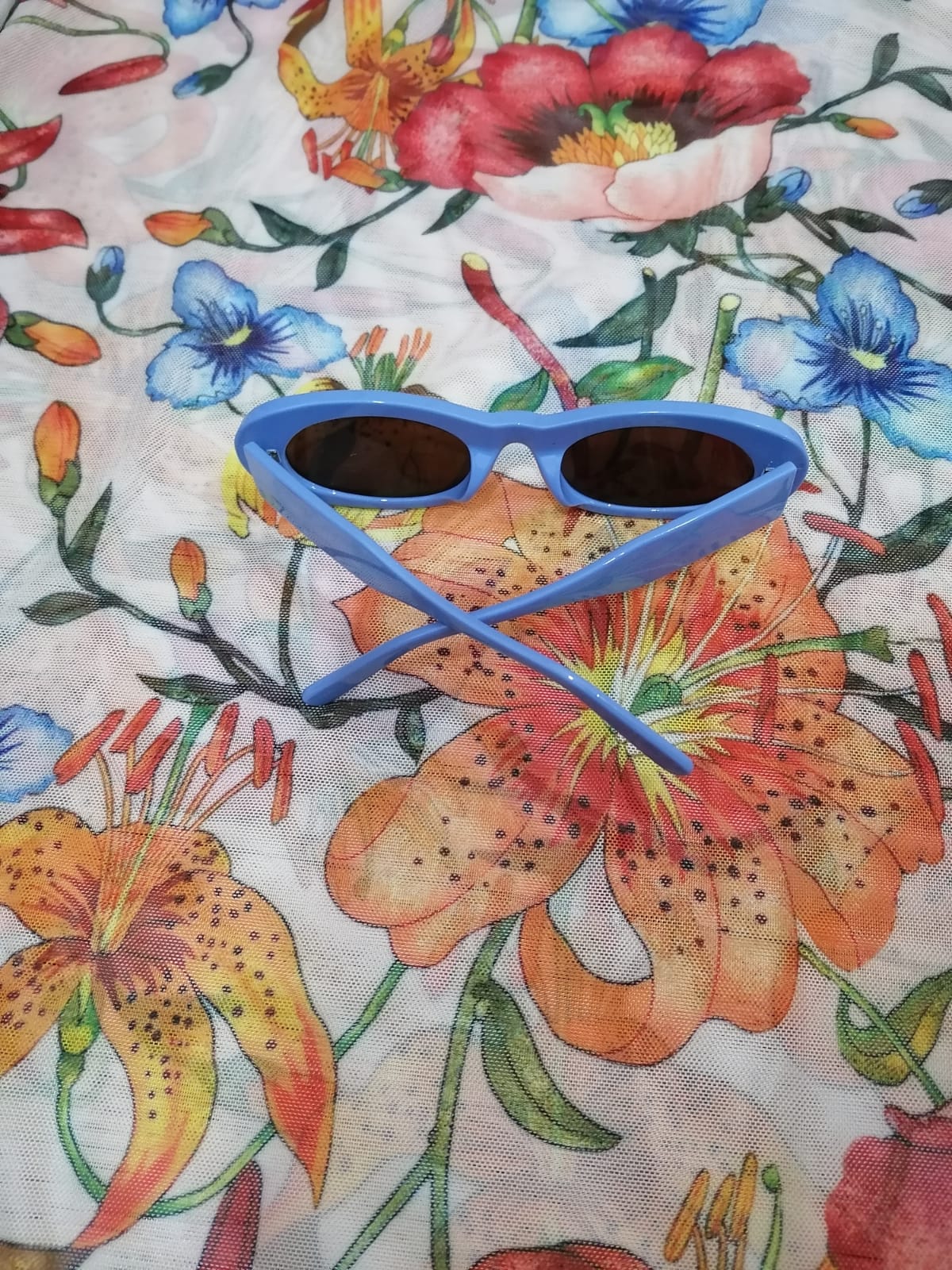 Round Sky Blue Lenses
