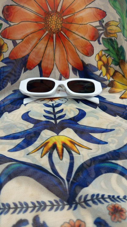 Sunglasses with UV protection - White