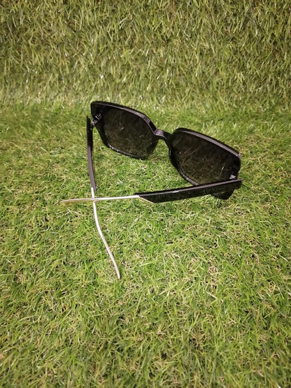 Lentes de sol con protección UV - Negros