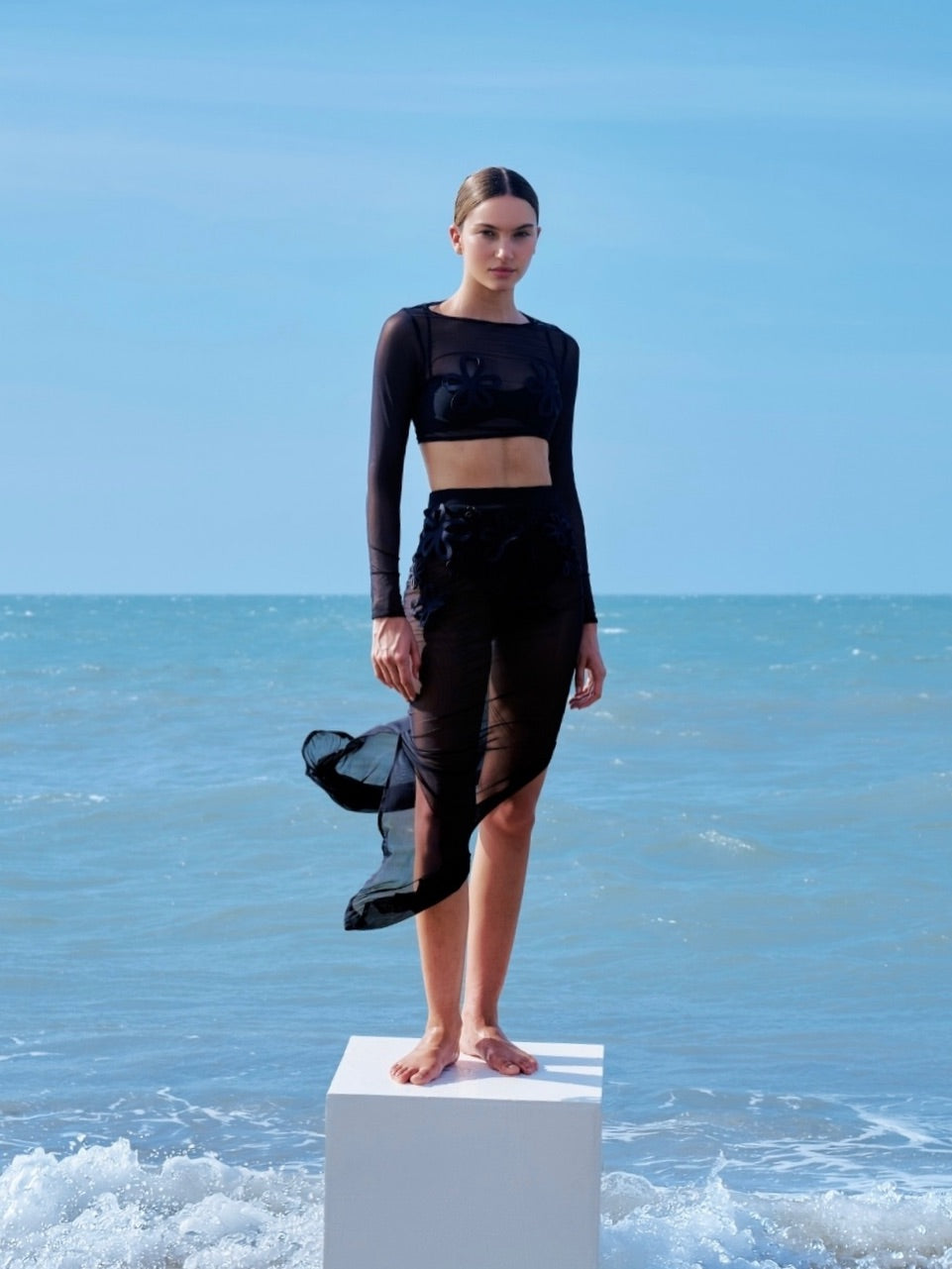 Set Top y Falda ANCORA Zira Negro