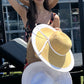Sombrero de malla mediano Color camel Duradero y plegable Protección solar UPF 50+ Sombrero de verano - Trenzado con onda CAMEL | Bikini Town